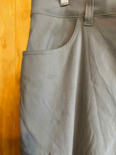 Load image into Gallery viewer, Size 34 Orvis Men's Hiking Pants