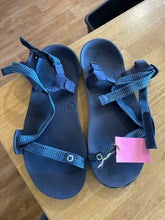 Load image into Gallery viewer, Women's Shoe Size 9 XeroShoes Navy Water Shoes