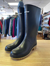 Load image into Gallery viewer, Shoe Size 8 Baffin Black Boots