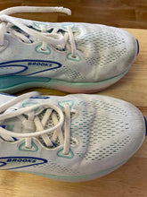 Load image into Gallery viewer, Shoe Size 9.5 Brooks White Running Shoes