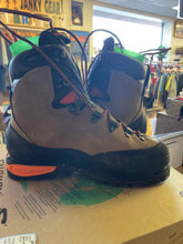 Load image into Gallery viewer, Shoe Size 8.5 Salomon Brown Boots
