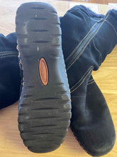 Load image into Gallery viewer, Shoe Size 11 Baretraps Black Women's Winter Boots