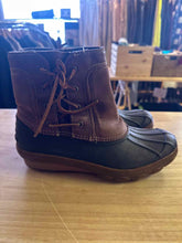 Load image into Gallery viewer, Women's Shoe Size 9 Sperry Brown Boots