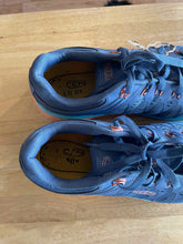 Load image into Gallery viewer, Shoe Size 9.5 Keen Blue Shoes