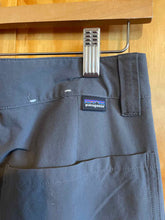 Load image into Gallery viewer, Size 28 Patagonia Men's Hiking Pants