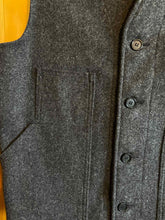 Load image into Gallery viewer, Size 40 Stormy Kromer Men's Vest