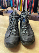 Load image into Gallery viewer, 16 Merrell Men's Boots