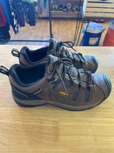 Load image into Gallery viewer, 12 Keen Men's Hiking Shoes