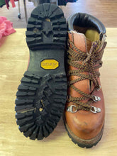 Load image into Gallery viewer, 9 Redwing Men's Boots