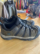 Load image into Gallery viewer, 13 Keen Men's Shoes