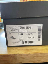 Load image into Gallery viewer, 9.5 Ecco Men's Running Shoes
