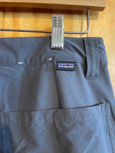 Load image into Gallery viewer, Size 28 Patagonia Men's Hiking Pants