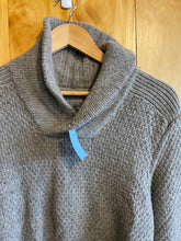 Load image into Gallery viewer, Size M Royal Robbins Tan Women's Sweater & Sweatshirt