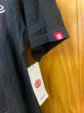 Load image into Gallery viewer, Size M Element Men's Short Sleeve Shirt