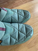 Load image into Gallery viewer, Shoe Size 9 Teva Green Slippers