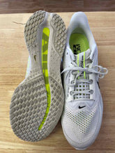 Load image into Gallery viewer, 11.5 Nike Men's Shoes
