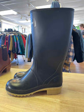 Load image into Gallery viewer, Shoe Size 8 Baffin Black Boots