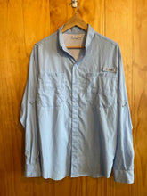 Load image into Gallery viewer, Size M Columbia Men's Long Sleeve Shirt