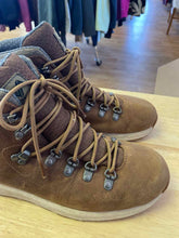 Load image into Gallery viewer, Women's Shoe Size 10 Forsake Brown Boots
