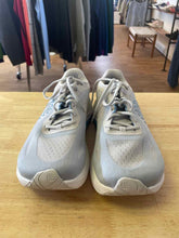 Load image into Gallery viewer, Shoe Size 9.5 Topo Grey Running Shoes