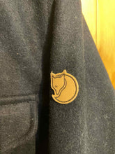 Load image into Gallery viewer, Size XL Fjall Raven Men's Long Sleeve Shirt