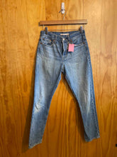 Load image into Gallery viewer, Size 25 Levi's Blue Women's Jeans