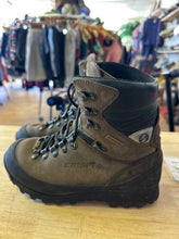 Load image into Gallery viewer, Women's Shoe Size 6 Crispi Brown Hiking Boots