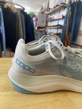 Load image into Gallery viewer, Shoe Size 9.5 Topo Grey Running Shoes