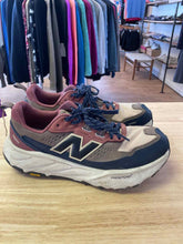 Load image into Gallery viewer, 11.5 New Balance Men's Shoes