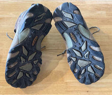 Load image into Gallery viewer, Women's Shoe Size 8 Keen Brown Hiking Boots