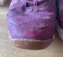 Load image into Gallery viewer, Shoe Size 7 Keen Burgundy Hiking Shoes