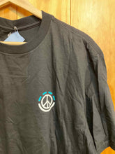 Load image into Gallery viewer, Size M Element Men's Short Sleeve Shirt