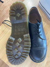 Load image into Gallery viewer, 9 Dr. Marten's Men's Shoes