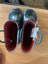 Load image into Gallery viewer, Child Size 2 Western Chief Boy's Footwear