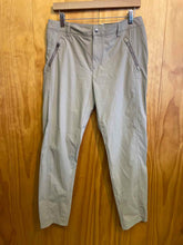 Load image into Gallery viewer, Size 10 LL Bean Tan Women's Pants