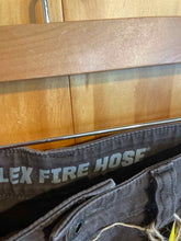 Load image into Gallery viewer, Size 32 Duluth Trading Men's Pants
