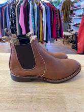Load image into Gallery viewer, Red Wing Brown Boots