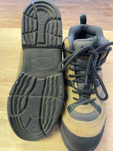 Load image into Gallery viewer, Women's Shoe Size 8 vasque Brown Hiking Boots