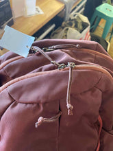 Load image into Gallery viewer, Patagonia 26 Backpack