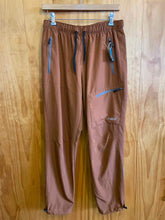 Load image into Gallery viewer, Size Large Baleaf Men's Pants