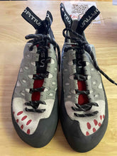 Load image into Gallery viewer, La Sportiva 5.5 Shoes