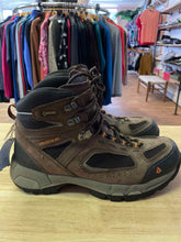 Load image into Gallery viewer, 12 vasque Men's Hiking Boots