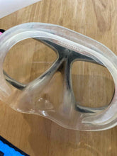 Load image into Gallery viewer, Aqua Lung Goggles