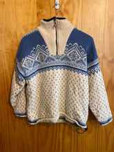 Load image into Gallery viewer, Size XS Skjaeveland White Women's Sweater & Sweatshirt