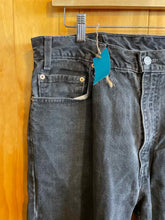 Load image into Gallery viewer, Size 36 Levi Men's Jeans
