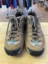 Load image into Gallery viewer, Women's Shoe Size 9.5 vasque Brown Hiking Shoes