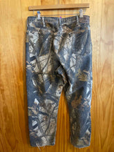 Load image into Gallery viewer, Size 38x30 Wrangler Men's Pants