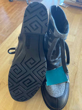 Load image into Gallery viewer, Shoe Size 8.5 Merrell Black Boots