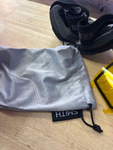 Load image into Gallery viewer, Smith Goggles