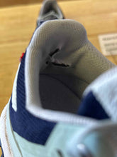 Load image into Gallery viewer, Women's Shoe Size 7.5 On Cloud Mint Green Running Shoes